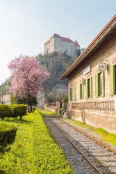 Dagtrip naar kasteel Rajhenburg met chocolade en wijn uit Bled